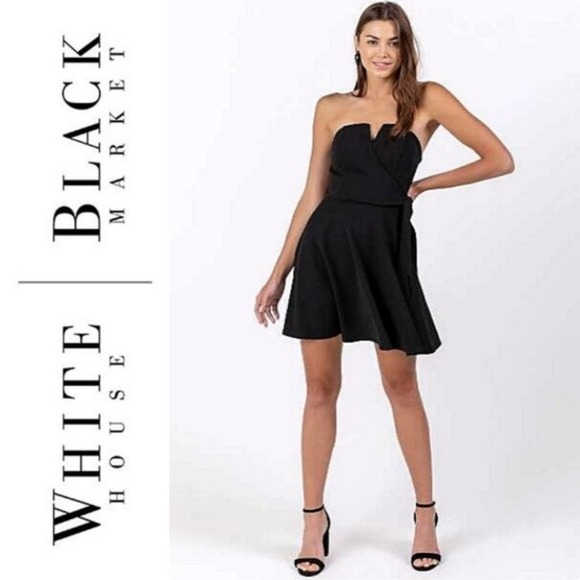 White House Black Market Dresses & Skirts - WHBM V-Cut Strapless Fit & Flare Cocktail Dress